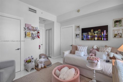 Condominio en venta en Miami, Florida, 2 dormitorios, 134.71 m2 № 1891362 - foto 20