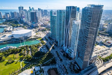 Condominio en venta en Miami, Florida, 2 dormitorios, 134.71 m2 № 1891362 - foto 30