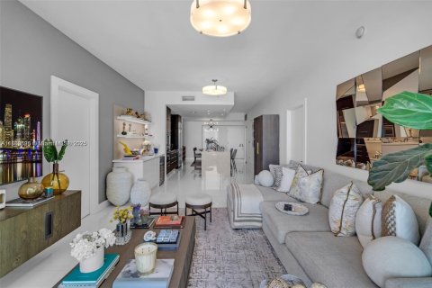 Condominio en venta en Miami, Florida, 2 dormitorios, 134.71 m2 № 1891362 - foto 2