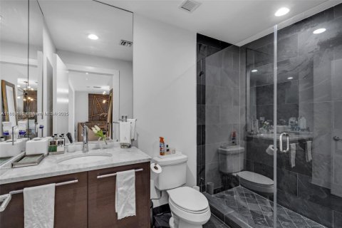 Condominio en venta en Miami, Florida, 2 dormitorios, 134.71 m2 № 1891362 - foto 21