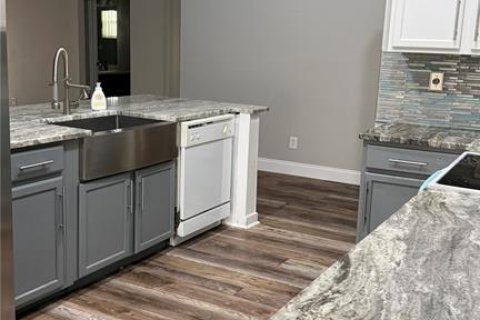 Villa ou maison à louer à Bradenton, Floride: 4 chambres, 178 m2 № 2430309 - photo 7
