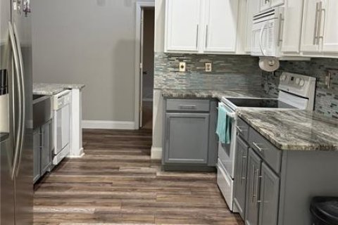 Villa ou maison à louer à Bradenton, Floride: 4 chambres, 178 m2 № 2430309 - photo 4