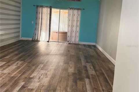 Villa ou maison à louer à Bradenton, Floride: 4 chambres, 178 m2 № 2430309 - photo 3