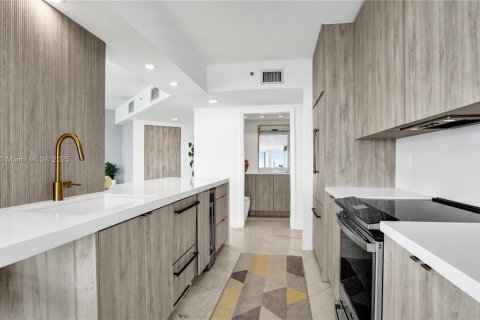 Купить кондоминиум в Майами-Бич, Флорида 2 спальни, 156.08м2, № 1952895 - фото 15