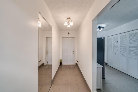 Купить кондоминиум в Маргит, Флорида 3 комнаты, 102.19м2, № 2146388 - фото 5