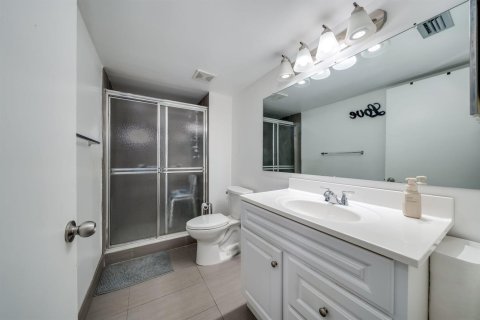 Купить кондоминиум в Маргит, Флорида 3 комнаты, 102.19м2, № 2146388 - фото 29