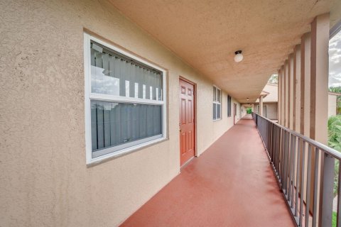 Купить кондоминиум в Маргит, Флорида 3 комнаты, 102.19м2, № 2146388 - фото 3