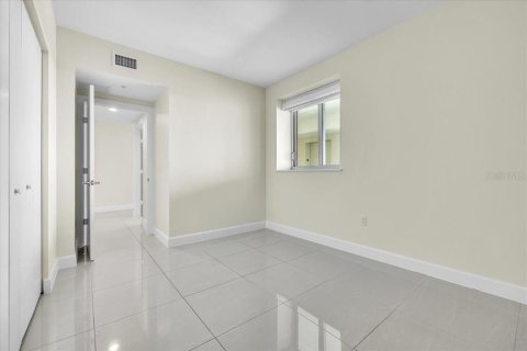 Copropriété à vendre à Fort Myers, Floride: 2 chambres, 109.62 m2 № 2341762 - photo 25