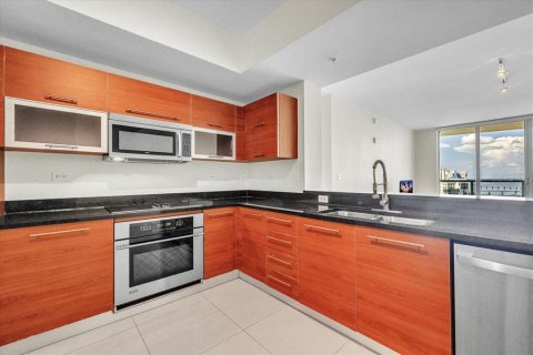 Copropriété à vendre à Fort Myers, Floride: 2 chambres, 109.62 m2 № 2341762 - photo 13