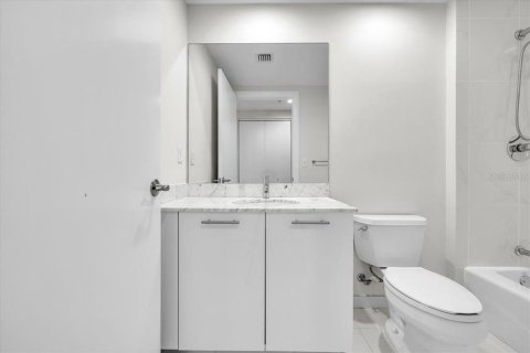 Copropriété à vendre à Fort Myers, Floride: 2 chambres, 109.62 m2 № 2341762 - photo 28