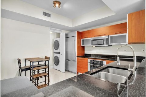 Copropriété à vendre à Fort Myers, Floride: 2 chambres, 109.62 m2 № 2341762 - photo 11