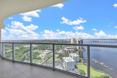 Copropriété à vendre à Fort Myers, Floride: 2 chambres, 109.62 m2 № 2341762 - photo 29