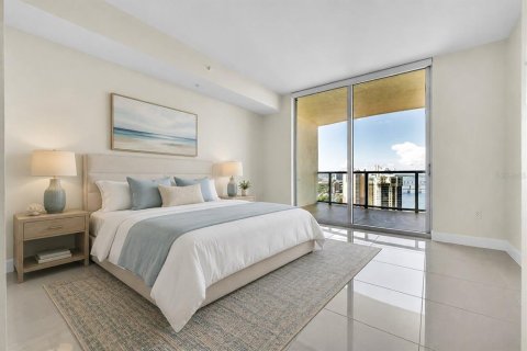 Copropriété à vendre à Fort Myers, Floride: 2 chambres, 109.62 m2 № 2341762 - photo 15