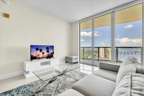 Copropriété à vendre à Fort Myers, Floride: 2 chambres, 109.62 m2 № 2341762 - photo 7