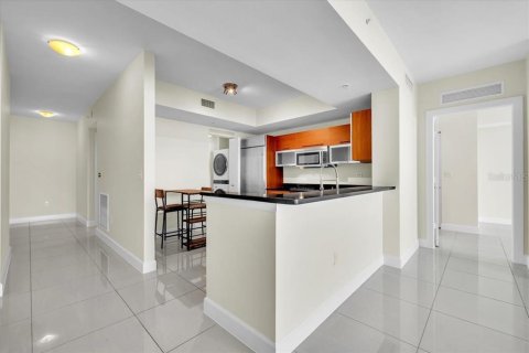 Copropriété à vendre à Fort Myers, Floride: 2 chambres, 109.62 m2 № 2341762 - photo 10