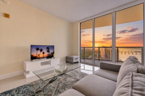 Condo in Fort Myers, Florida, 2 bedrooms  № 2341762