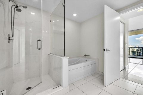 Copropriété à vendre à Fort Myers, Floride: 2 chambres, 109.62 m2 № 2341762 - photo 22