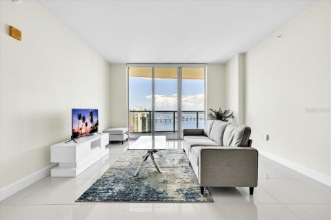Copropriété à vendre à Fort Myers, Floride: 2 chambres, 109.62 m2 № 2341762 - photo 4