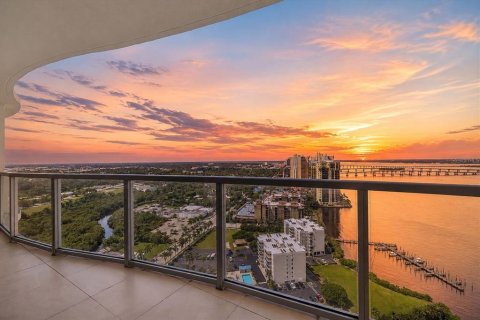 Copropriété à vendre à Fort Myers, Floride: 2 chambres, 109.62 m2 № 2341762 - photo 30