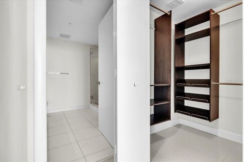 Copropriété à vendre à Fort Myers, Floride: 2 chambres, 109.62 m2 № 2341762 - photo 18