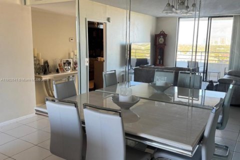 Condominio en venta en Hallandale Beach, Florida, 2 dormitorios, 130.06 m2 № 1954231 - foto 15