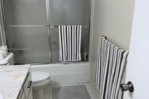 Condominio en venta en Hallandale Beach, Florida, 2 dormitorios, 130.06 m2 № 1954231 - foto 6