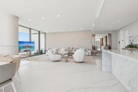 Condo in Hallandale Beach, Florida, 3 bedrooms  № 2039815 - photo 8