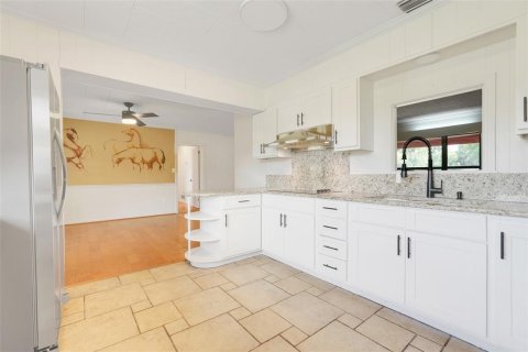 Casa en venta en Center Hill, Florida, 3 dormitorios, 198.35 m2 № 1722249 - foto 15