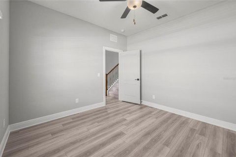 House in Lake Alfred, Florida 5 bedrooms, 228.63 sq.m. № 2094781 - photo 13