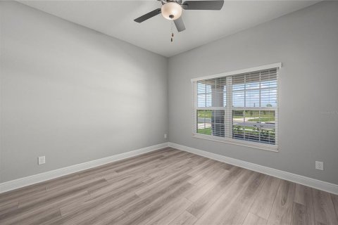 House in Lake Alfred, Florida 5 bedrooms, 228.63 sq.m. № 2094781 - photo 12