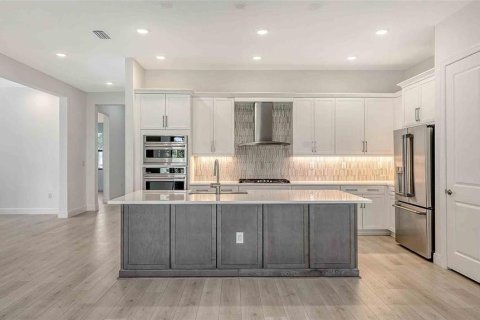 House in Lakewood Ranch, Florida 3 bedrooms, 221.48 sq.m. № 1626922 - photo 6