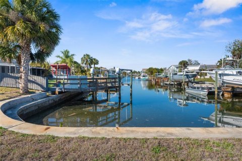 Casa en venta en Hudson, Florida, 2 dormitorios, 121.79 m2 № 1527246 - foto 2