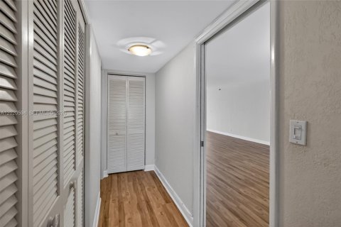 Copropriété à vendre à Pompano Beach, Floride: 3 chambres, 150.5 m2 № 2173545 - photo 19
