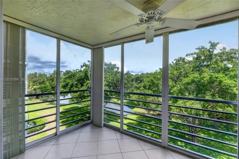 Copropriété à vendre à Pompano Beach, Floride: 3 chambres, 150.5 m2 № 2173545 - photo 23