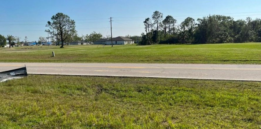 Land in Punta Gorda, Florida № 1543931