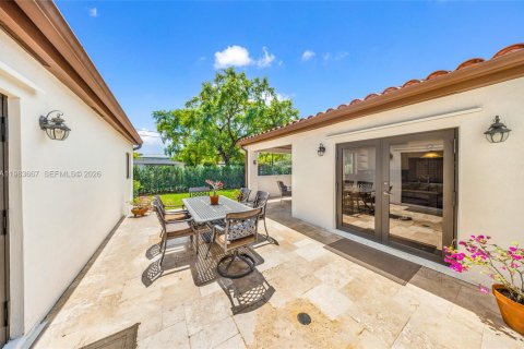 Купить виллу или дом в Майами-Спрингс, Флорида 4 спальни, 263.1м2, № 2049717 - фото 6