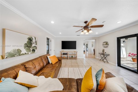 Купить виллу или дом в Майами-Спрингс, Флорида 4 спальни, 263.1м2, № 2049717 - фото 25