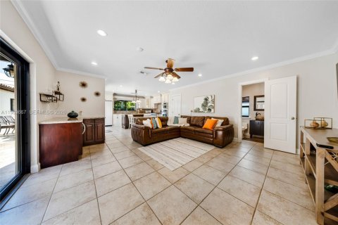 Купить виллу или дом в Майами-Спрингс, Флорида 4 спальни, 263.1м2, № 2049717 - фото 27