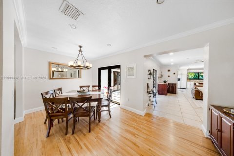 Купить виллу или дом в Майами-Спрингс, Флорида 4 спальни, 263.1м2, № 2049717 - фото 16