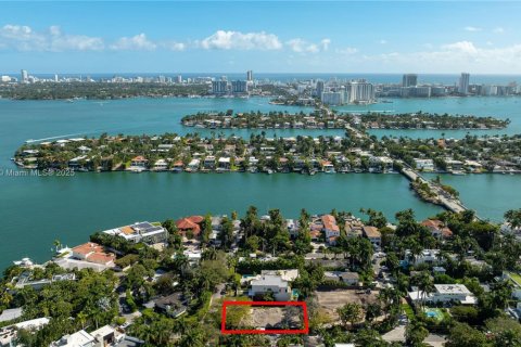 Terreno en venta en Miami Beach, Florida № 1698606 - foto 16