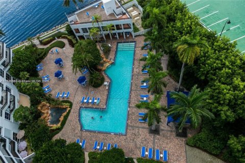 Condo in Aventura, Florida, 1 bedroom  № 1703919 - photo 3