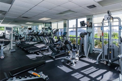 Condo in Aventura, Florida, 1 bedroom  № 1703919 - photo 5