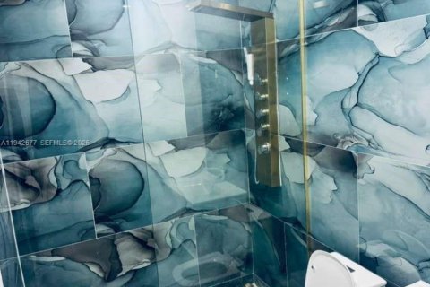 Immobilier commercial à louer à Fort Lauderdale, Floride: 1 chambre, 114.92 m2 № 2000283 - photo 6