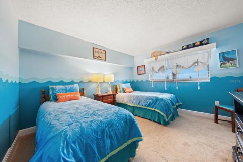 Condo in Belleair Beach, Florida, 2 bedrooms № 2425562 - photo 24