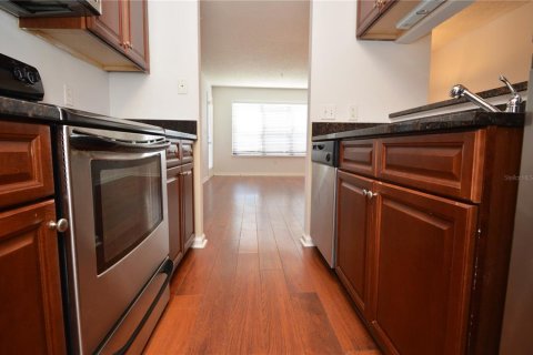 Copropriété à louer à Saint Petersburg, Floride: 1 chambre, 61.78 m2 № 2157662 - photo 10