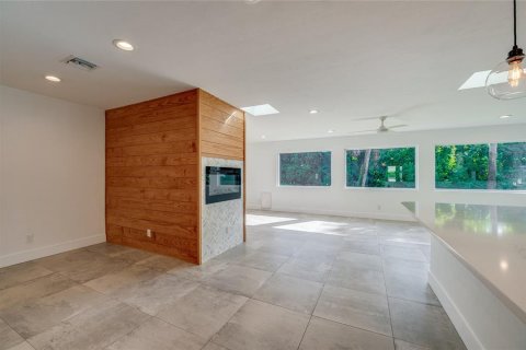 Casa en venta en Ormond Beach, Florida, 5 dormitorios, 289.11 m2 № 2386715 - foto 17