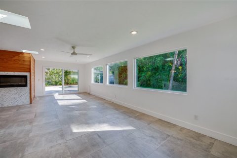 Casa en venta en Ormond Beach, Florida, 5 dormitorios, 289.11 m2 № 2386715 - foto 18