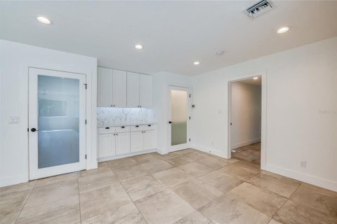 Casa en venta en Ormond Beach, Florida, 5 dormitorios, 289.11 m2 № 2386715 - foto 23