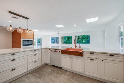 Casa en venta en Ormond Beach, Florida, 5 dormitorios, 289.11 m2 № 2386715 - foto 16