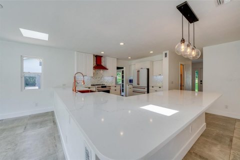 Casa en venta en Ormond Beach, Florida, 5 dormitorios, 289.11 m2 № 2386715 - foto 20